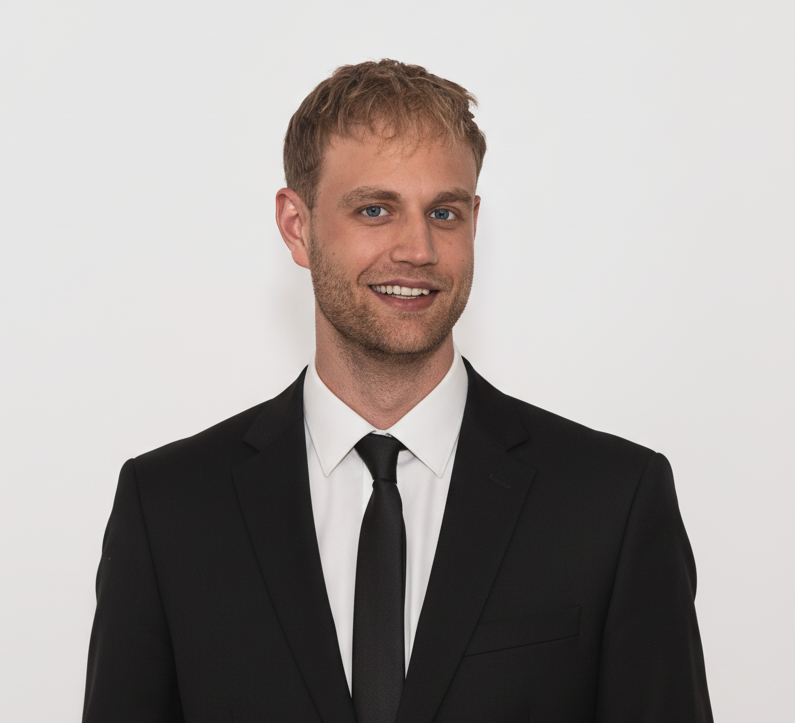 Oliver Knöpfli, Advokat